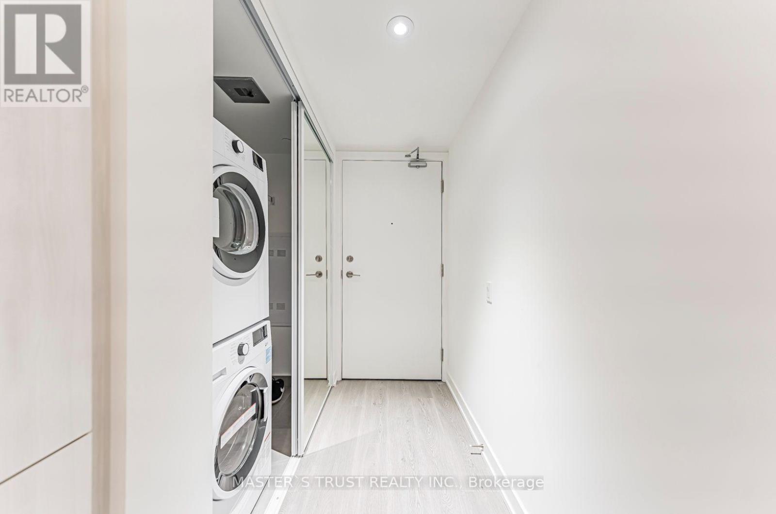 701 - 8 Wellesley Street W, Toronto, Ontario  M4Y 0J5 - Photo 6 - C13698702