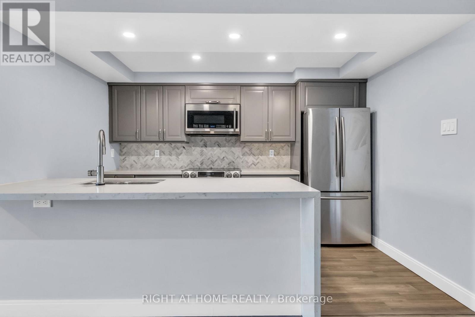 406 - 356 MCRAE DRIVE, Toronto, Ontario