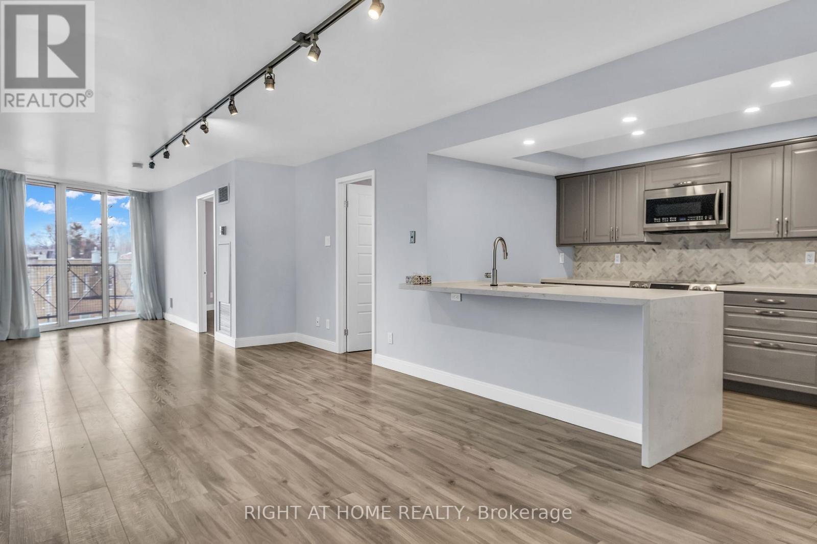 406 - 356 Mcrae Drive, Toronto, Ontario M4G 4G4 - Photo 14 - C13698708