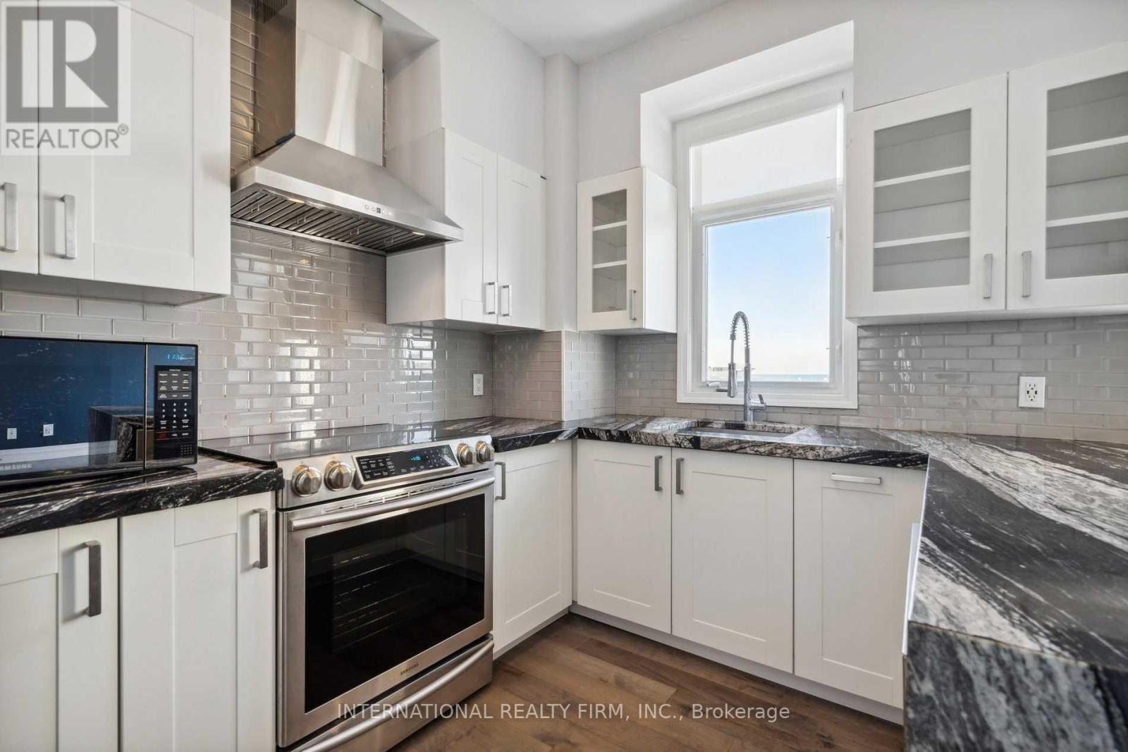 389 - 32 Stadium Road, Toronto, Ontario M5V 3P4 - Photo 10 - C13698710