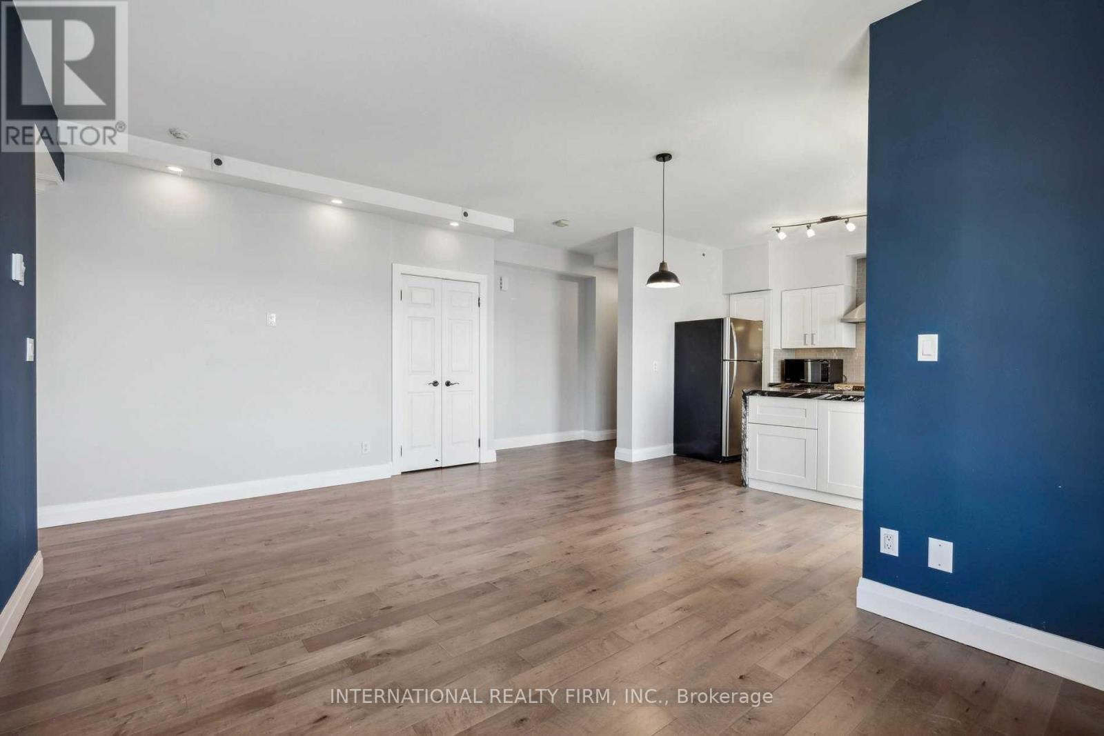 389 - 32 Stadium Road, Toronto, Ontario M5V 3P4 - Photo 4 - C13698710