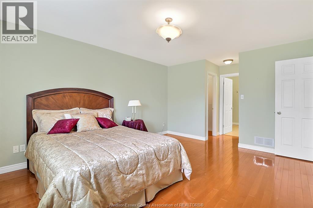 1099 Imperial Crescent, Windsor, Ontario  N9G 2T4 - Photo 20 - 26020401
