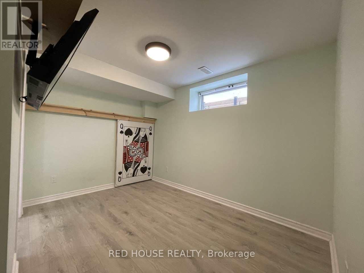 Lower - 69 Simpson Road, Newmarket, Ontario  L3Y 5E5 - Photo 10 - N13698678