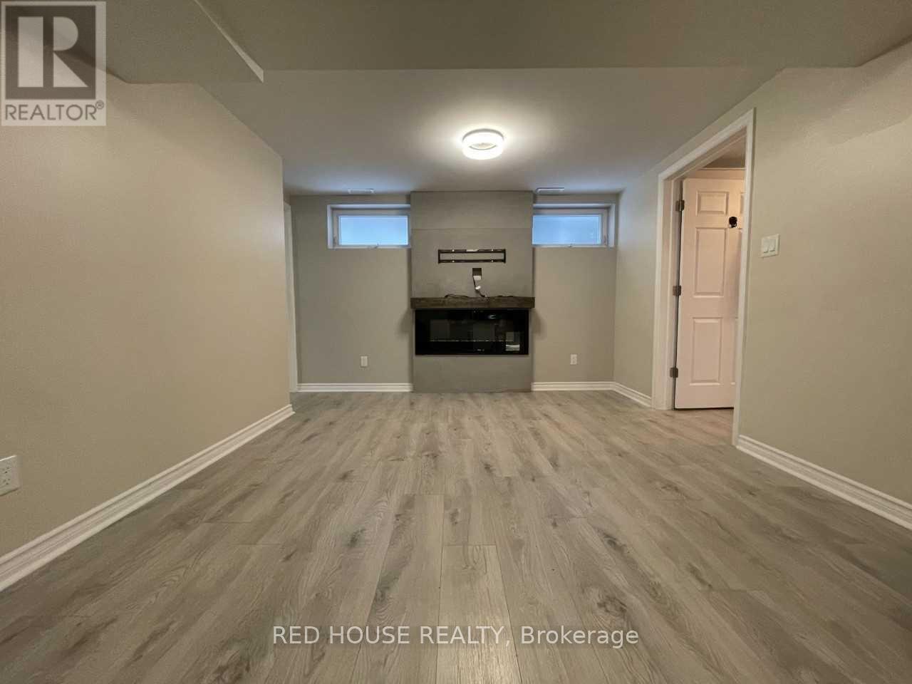 Lower - 69 Simpson Road, Newmarket, Ontario  L3Y 5E5 - Photo 3 - N13698678
