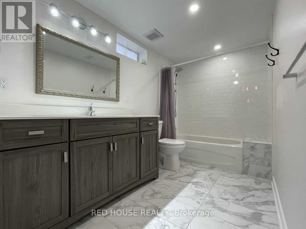 Lower - 69 Simpson Road, Newmarket, Ontario  L3Y 5E5 - Photo 8 - N13698678