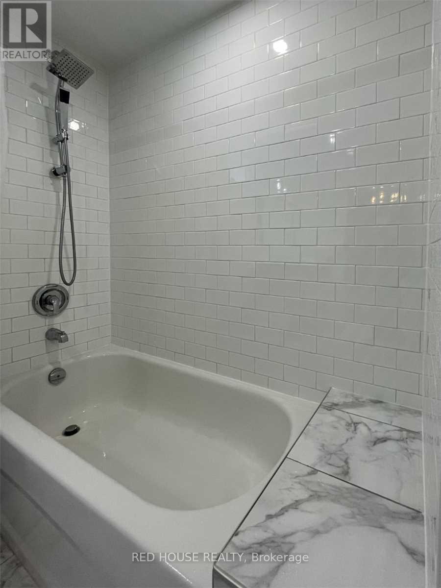 Lower - 69 Simpson Road, Newmarket, Ontario  L3Y 5E5 - Photo 9 - N13698678