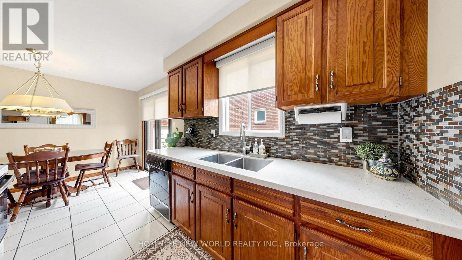 134 Crosby Avenue, Richmond Hill, Ontario  L4C 9N5 - Photo 13 - N13698694