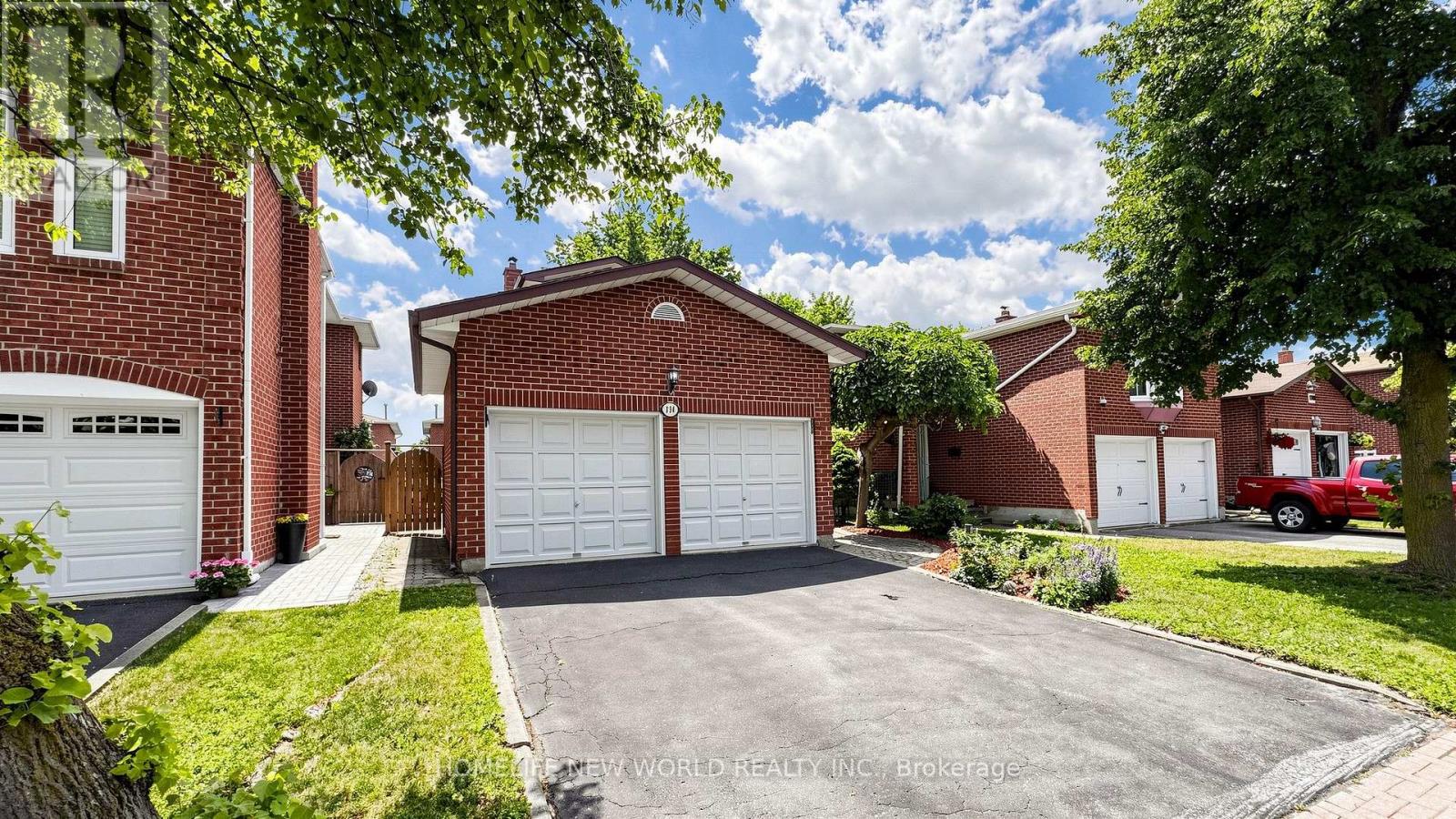 134 Crosby Avenue, Richmond Hill, Ontario  L4C 9N5 - Photo 2 - N13698694