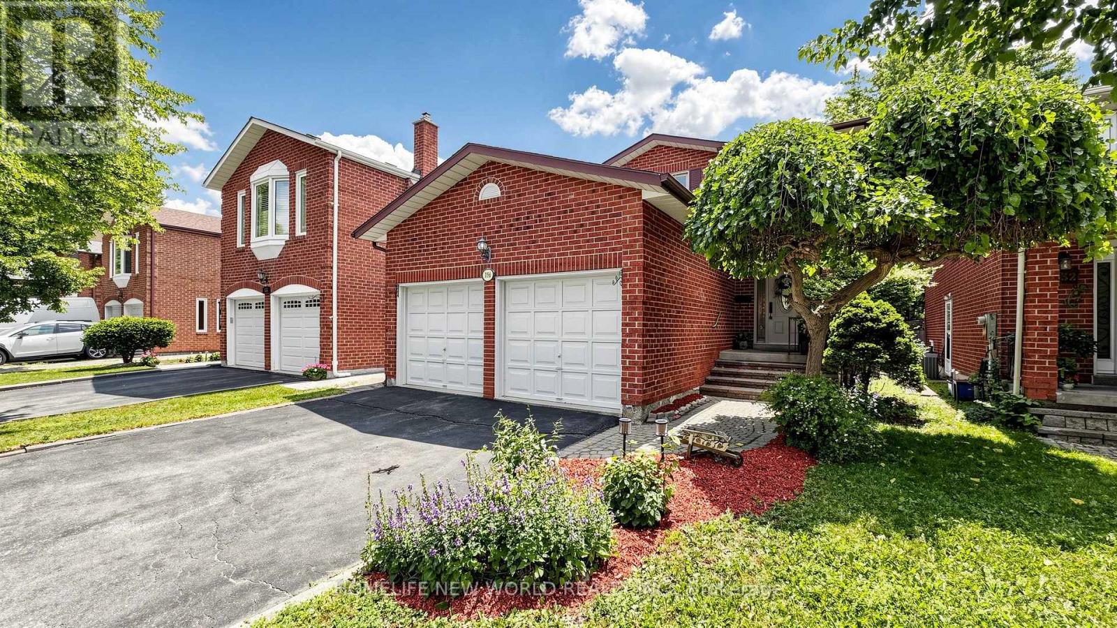 134 Crosby Avenue, Richmond Hill, Ontario  L4C 9N5 - Photo 3 - N13698694