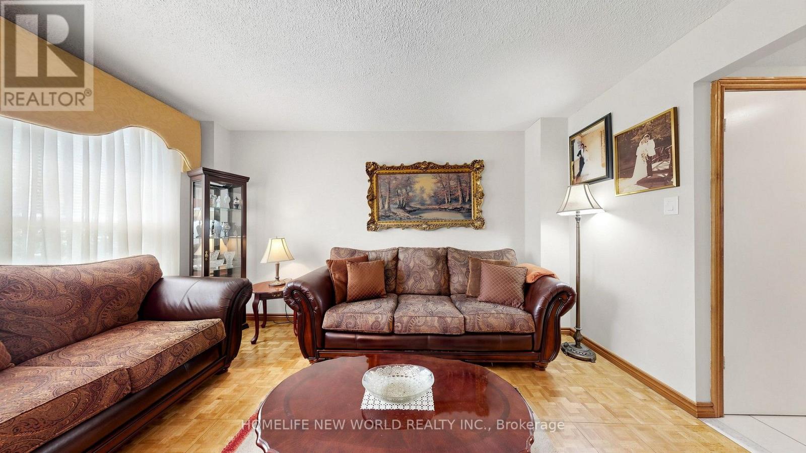 134 Crosby Avenue, Richmond Hill, Ontario  L4C 9N5 - Photo 8 - N13698694