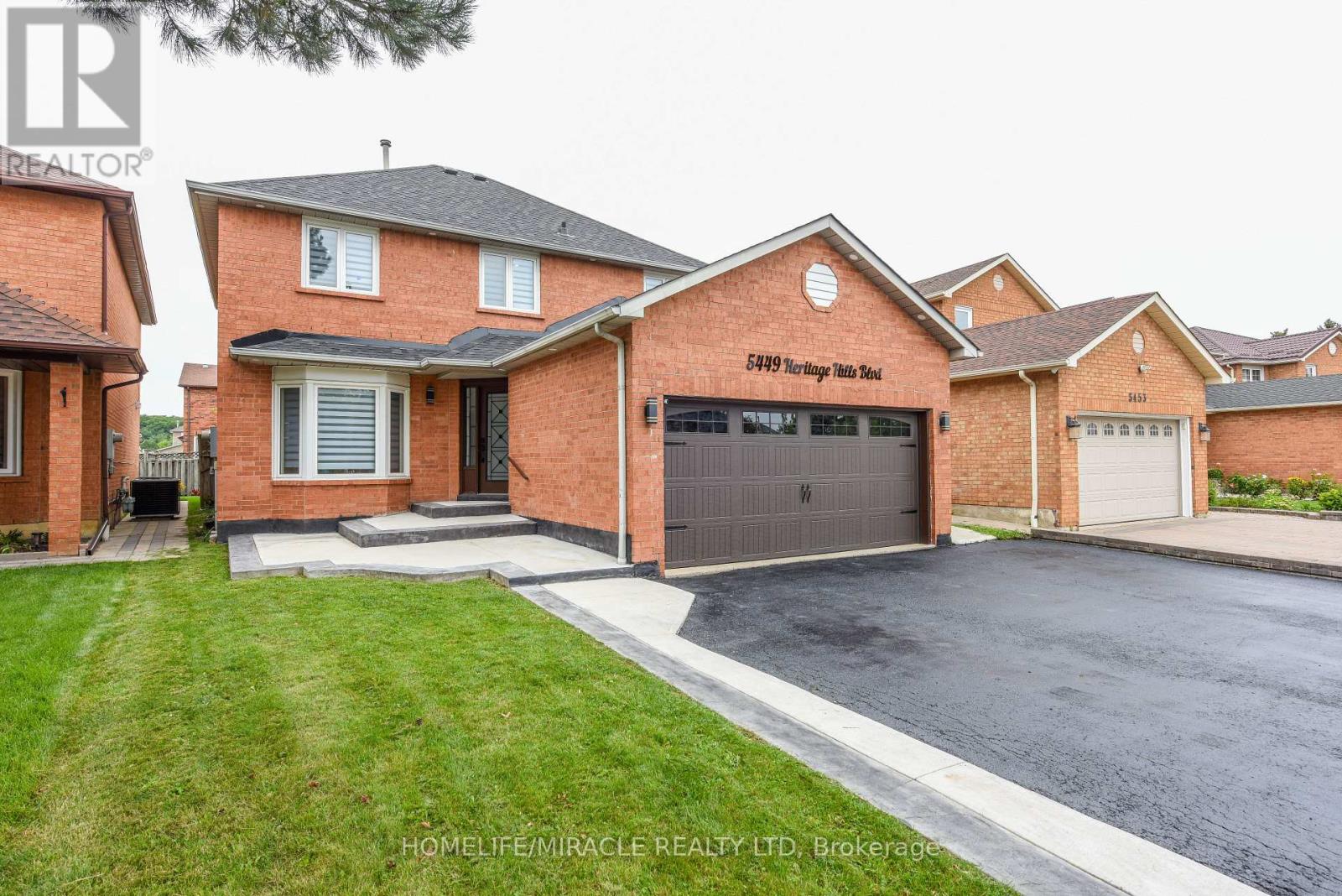 5449 HERITAGE HILLS BOULEVARD, Mississauga, Ontario