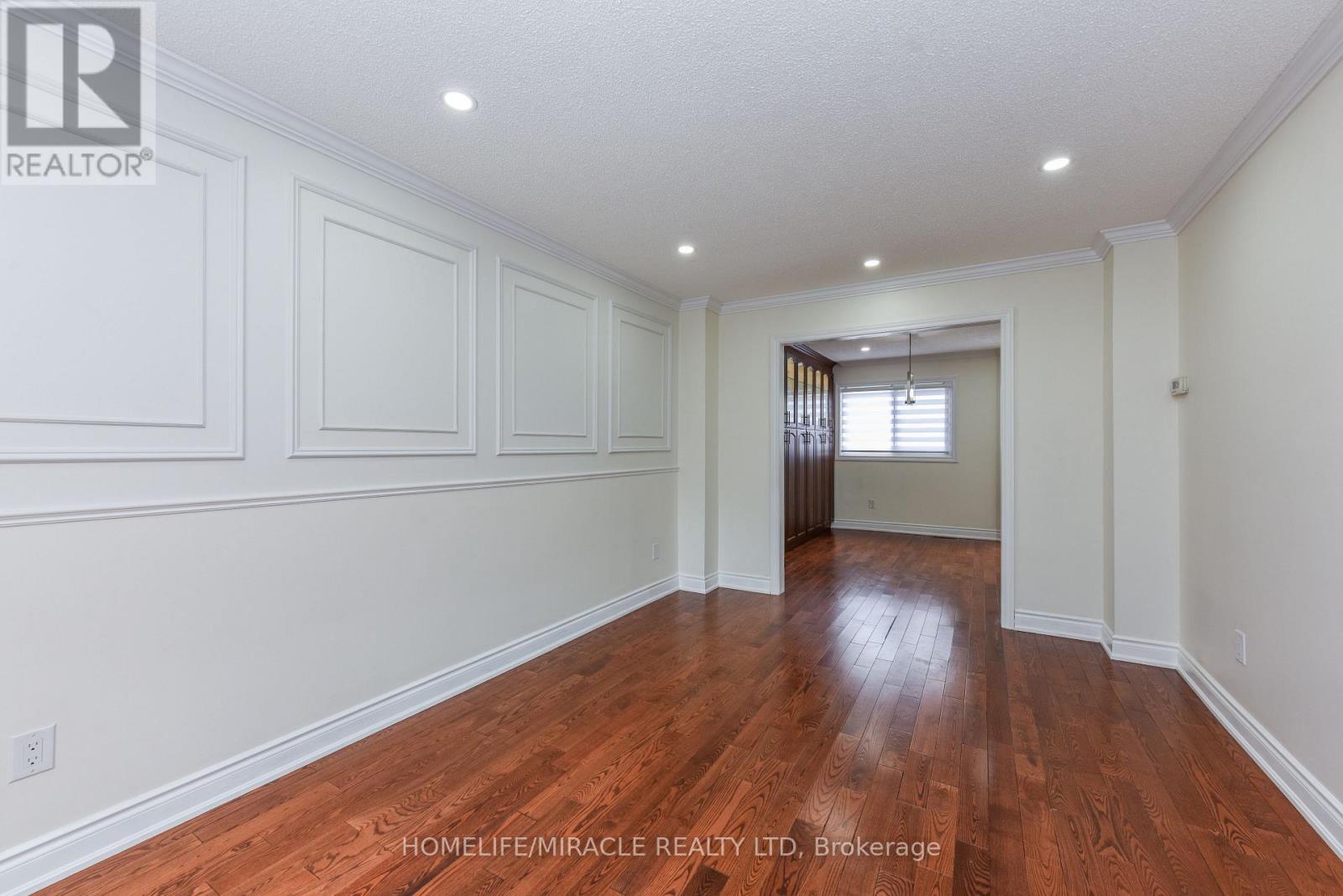 5449 Heritage Hills Boulevard, Mississauga, Ontario  L5R 2H4 - Photo 8 - W13696856