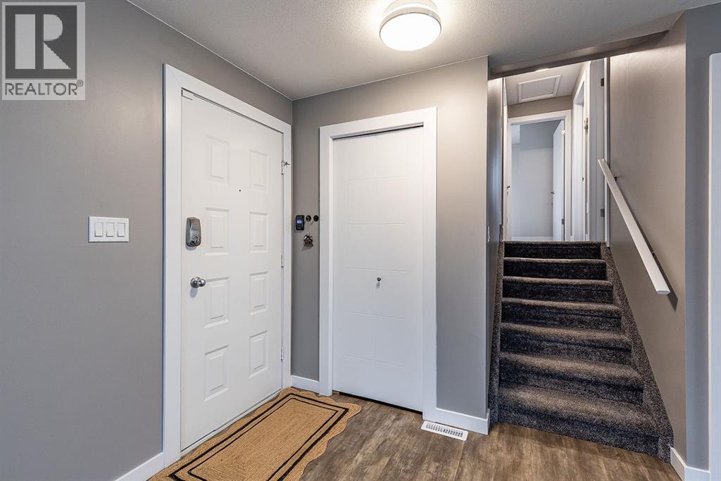 63 Smithson Street SE, Medicine Hat, Alberta T1B 3H6 - Photo 8 - A2336524