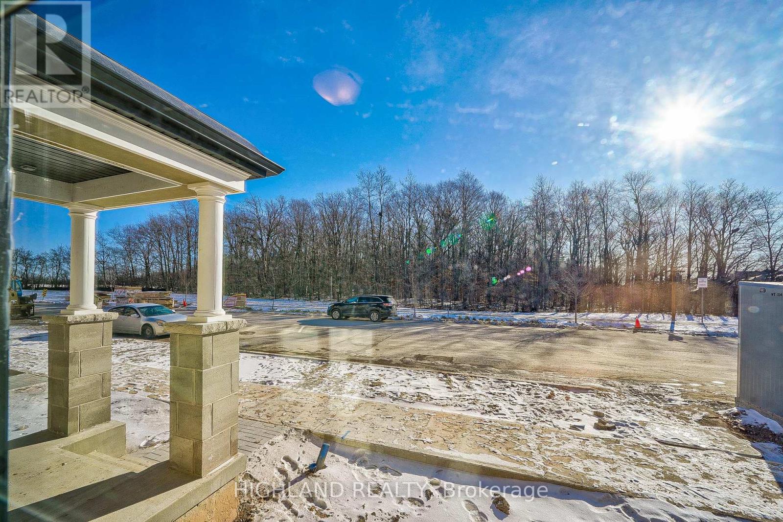 155 Settlers Road E, Oakville, Ontario  L6H 7X7 - Photo 5 - W13698676