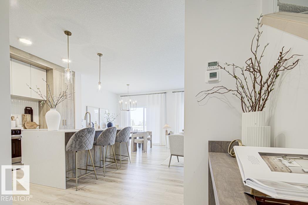 20743 40 Av NW, Edmonton, Alberta  T6M 3G1 - Photo 2 - E4504851