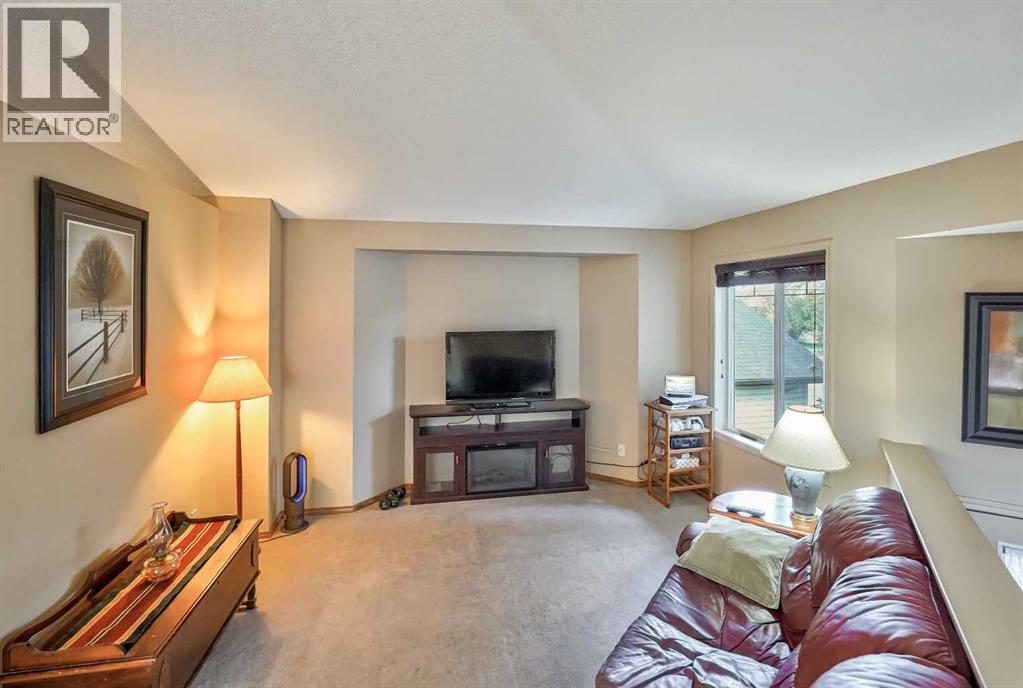 236 Covepark Close NE, Calgary, Alberta  T3K 5R3 - Photo 4 - A2323735
