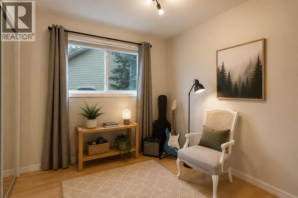 15 Southdale Bay SW, Calgary, Alberta  T2W 1W1 - Photo 23 - A2331756