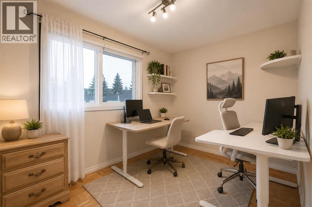 15 Southdale Bay SW, Calgary, Alberta  T2W 1W1 - Photo 21 - A2331756