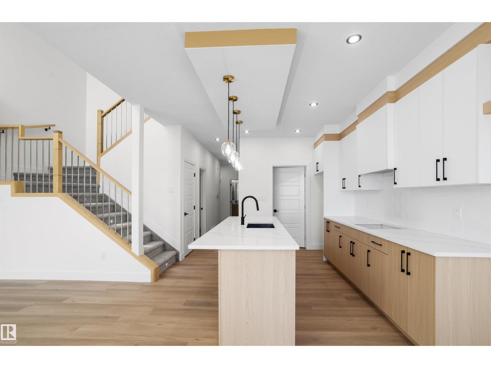 727 158 Av NE, Edmonton, Alberta  T5Y 4M9 - Photo 11 - E4504853