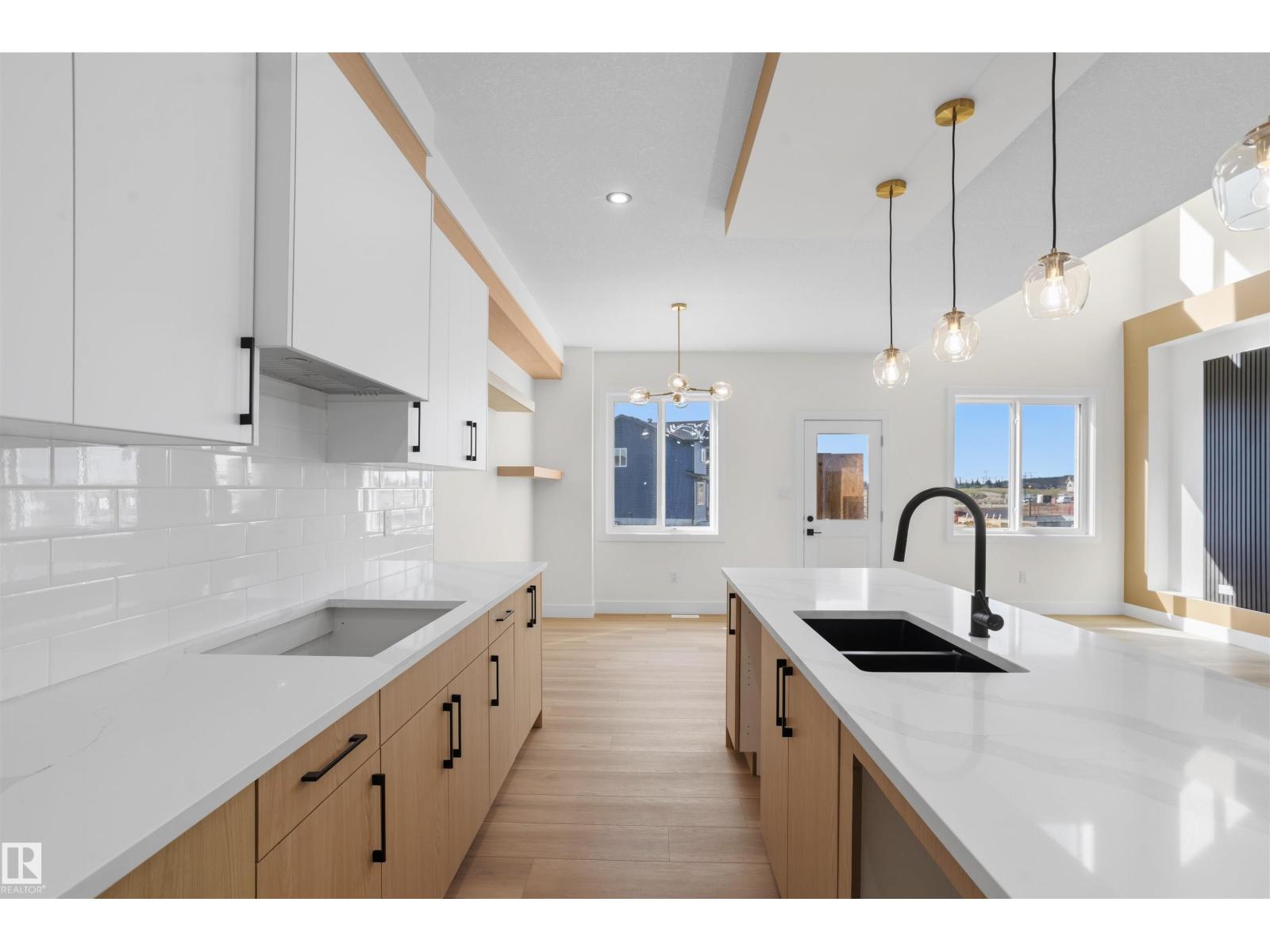 727 158 Av NE, Edmonton, Alberta  T5Y 4M9 - Photo 14 - E4504853