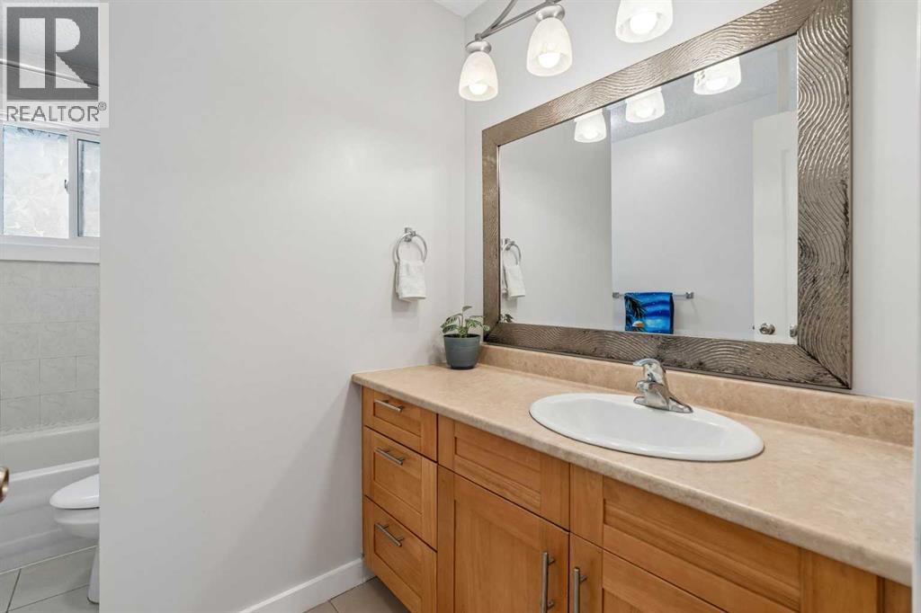 2411 51 Street NE, Calgary, Alberta  T1Y 1C2 - Photo 15 - A2322792