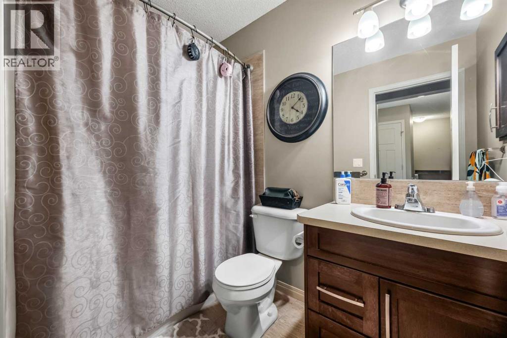 116 Drake Landing Loop, Okotoks, Alberta  T1S 0H4 - Photo 30 - A2326079