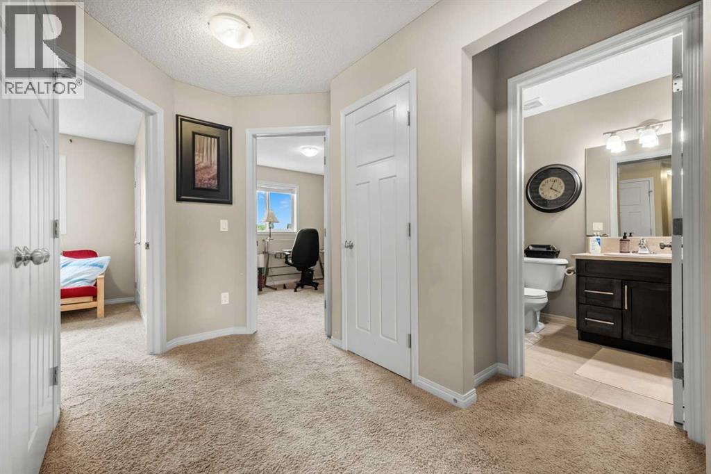 116 Drake Landing Loop, Okotoks, Alberta  T1S 0H4 - Photo 20 - A2326079