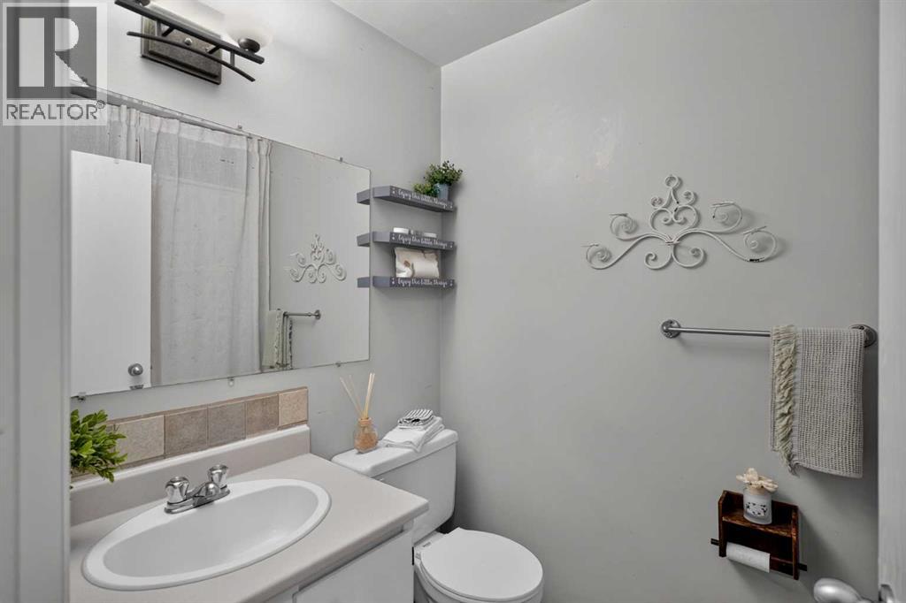45, 380 Bermuda Drive NW, Calgary, Alberta  T3K 2B2 - Photo 18 - A2334821