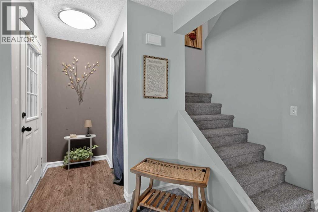45, 380 Bermuda Drive NW, Calgary, Alberta  T3K 2B2 - Photo 5 - A2334821