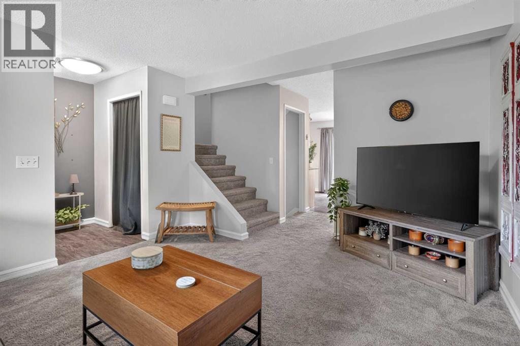 45, 380 Bermuda Drive NW, Calgary, Alberta  T3K 2B2 - Photo 7 - A2334821