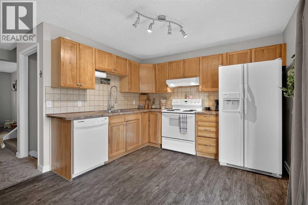 45, 380 Bermuda Drive NW, Calgary, Alberta  T3K 2B2 - Photo 3 - A2334821