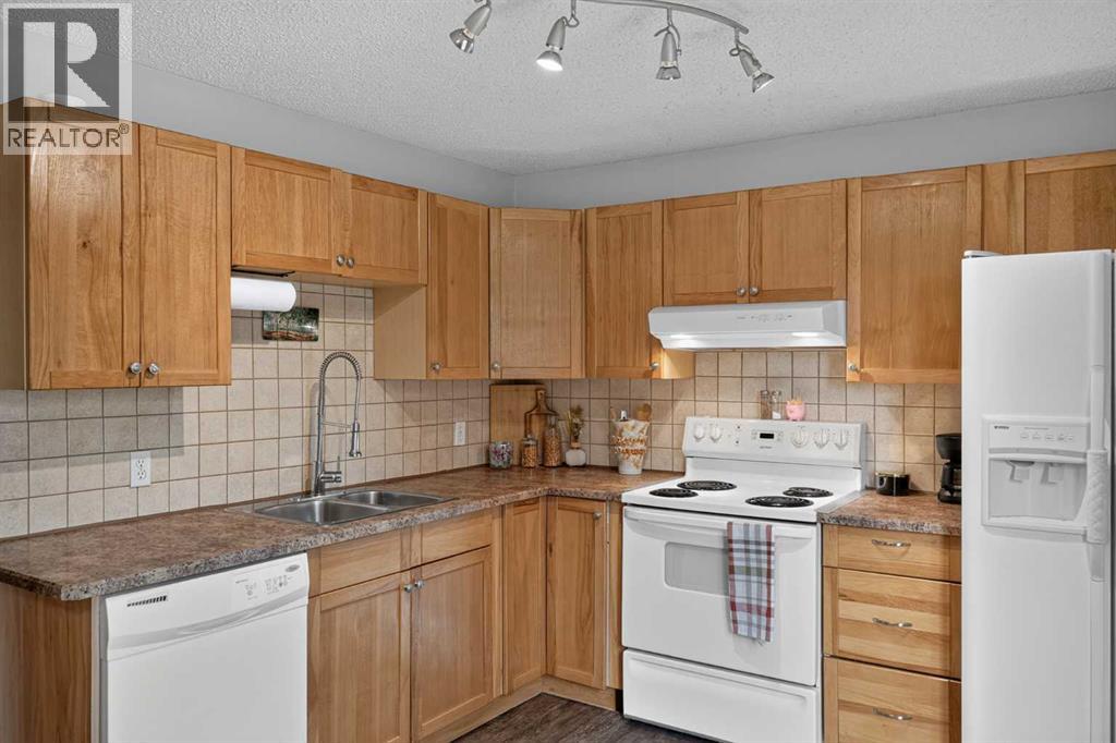 45, 380 Bermuda Drive NW, Calgary, Alberta  T3K 2B2 - Photo 8 - A2334821