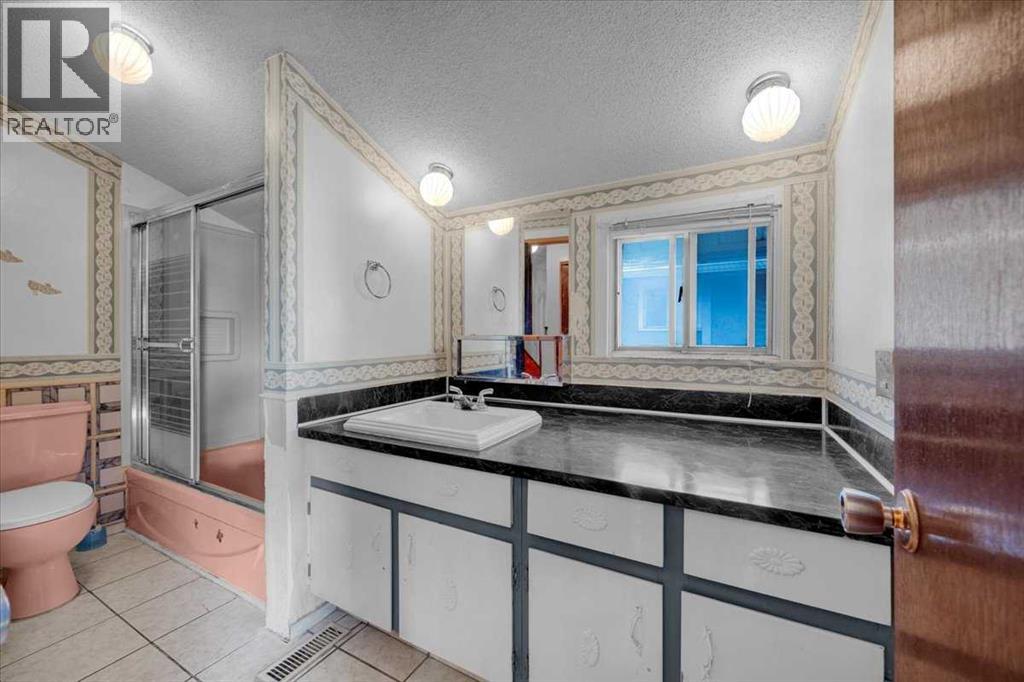 2025 40 Street SE, Calgary, Alberta  T2B 1B6 - Photo 25 - A2338170