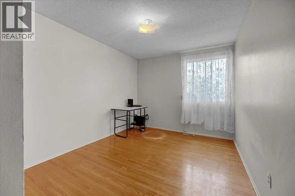 2025 40 Street SE, Calgary, Alberta  T2B 1B6 - Photo 26 - A2338170