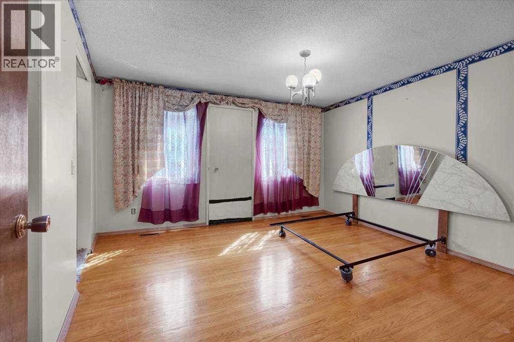 2025 40 Street SE, Calgary, Alberta  T2B 1B6 - Photo 18 - A2338170
