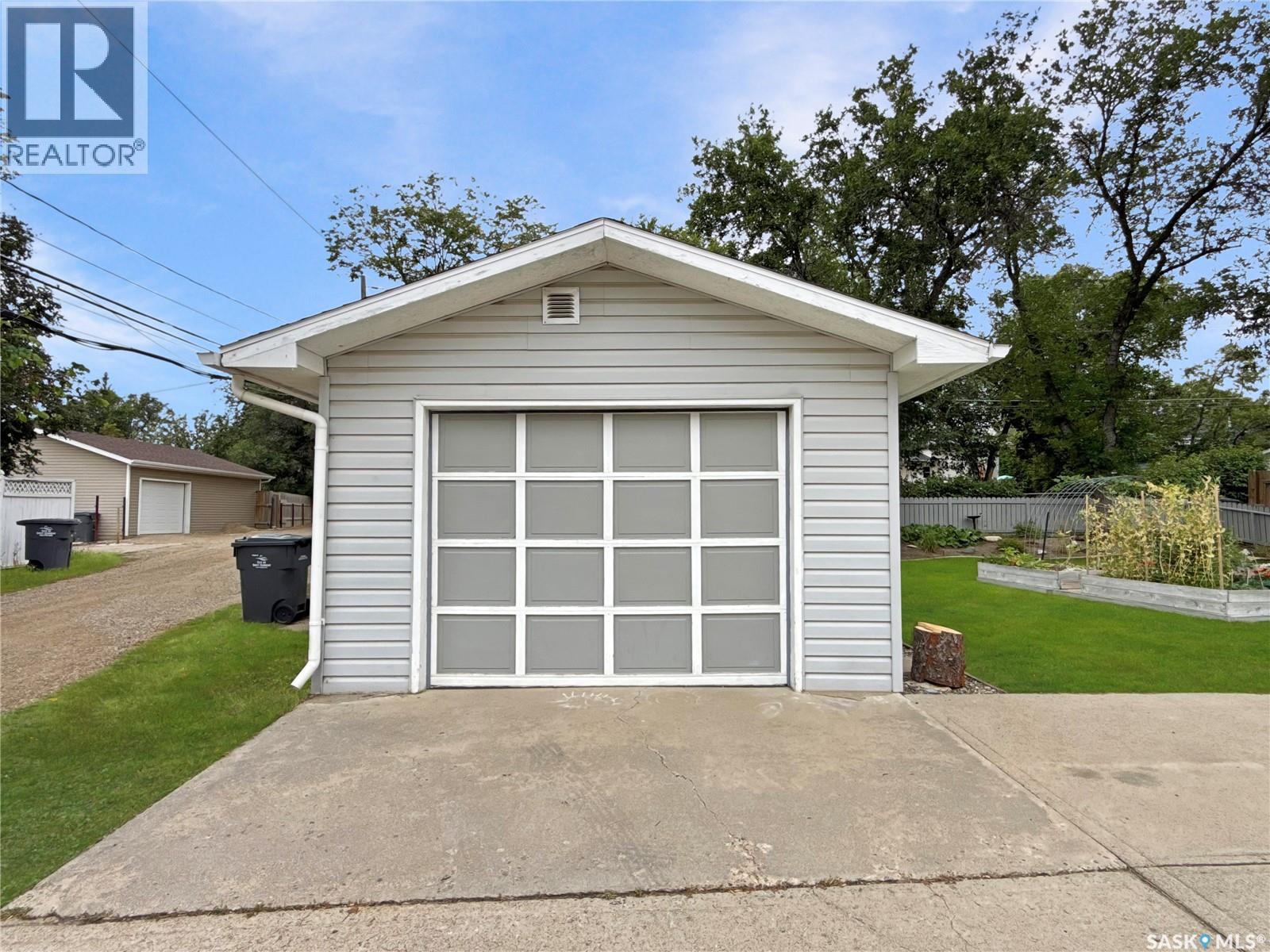 810 11th Avenue NE, Swift Current, Saskatchewan  S9H 2V4 - Photo 32 - SK046214