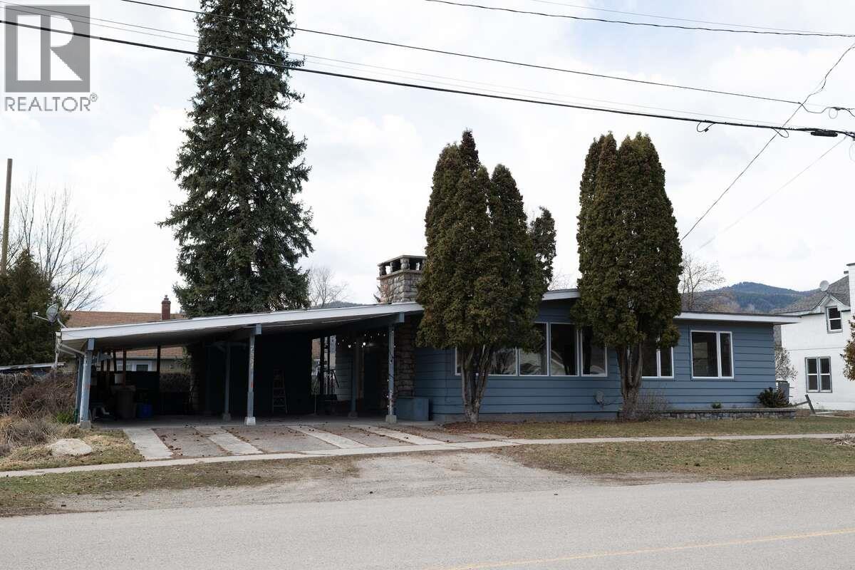 7551 7TH Street, Grand Forks, British Columbia