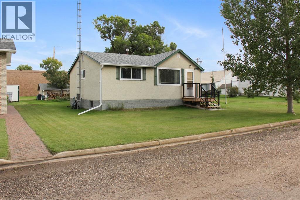 216 Sanden Street, Bawlf, Alberta  T0B 0J0 - Photo 2 - A2338841