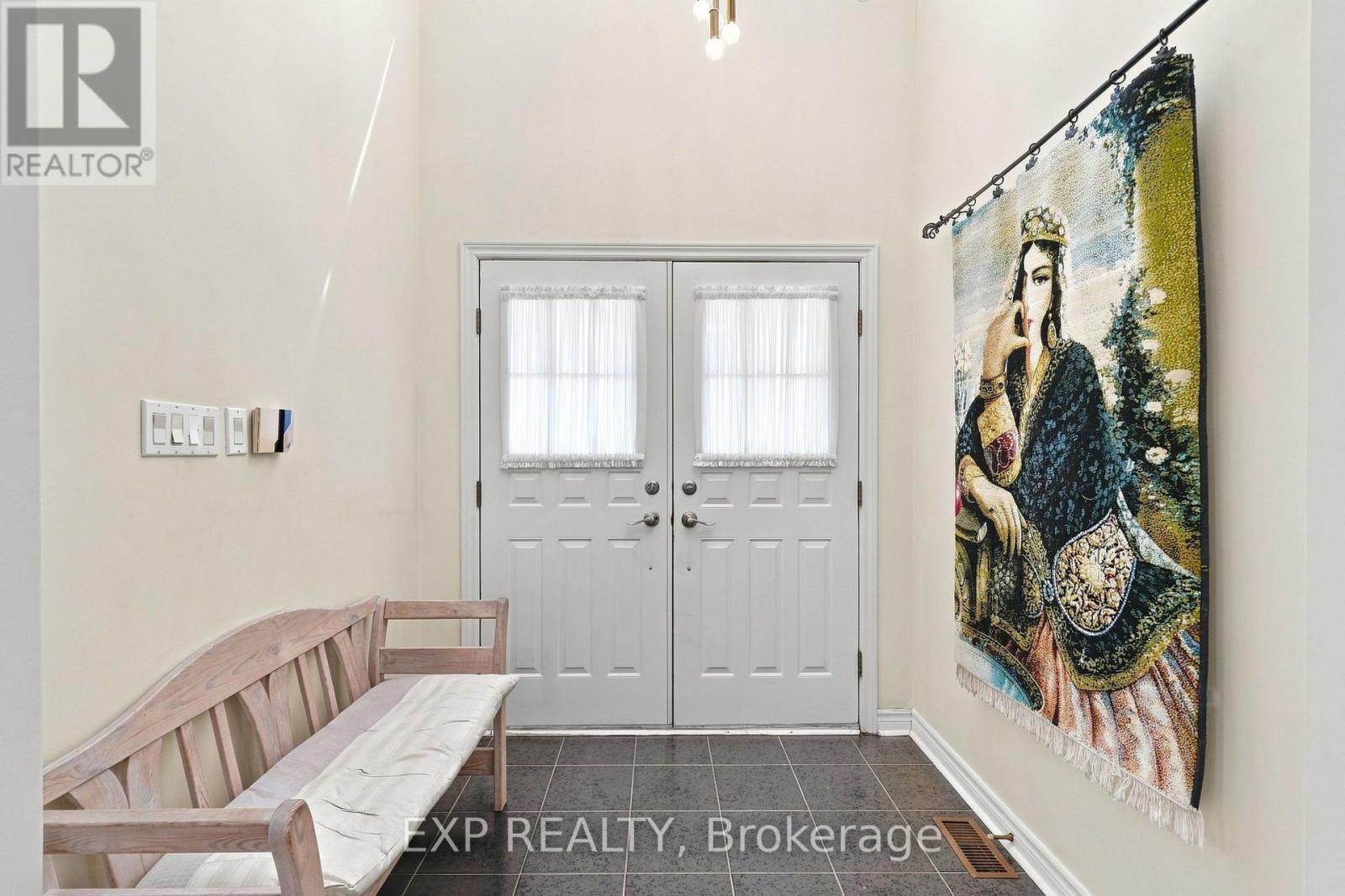 21 Cantex Court, Richmond Hill, Ontario  L4S 1B1 - Photo 4 - N13698736