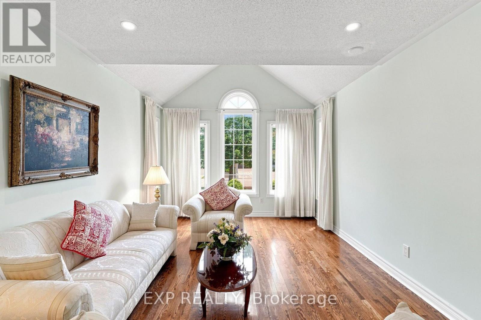 21 Cantex Court, Richmond Hill, Ontario  L4S 1B1 - Photo 7 - N13698736