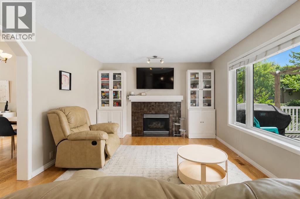 136 Douglas Glen Heath SE, Calgary, Alberta  T2Z 2N1 - Photo 6 - A2322605