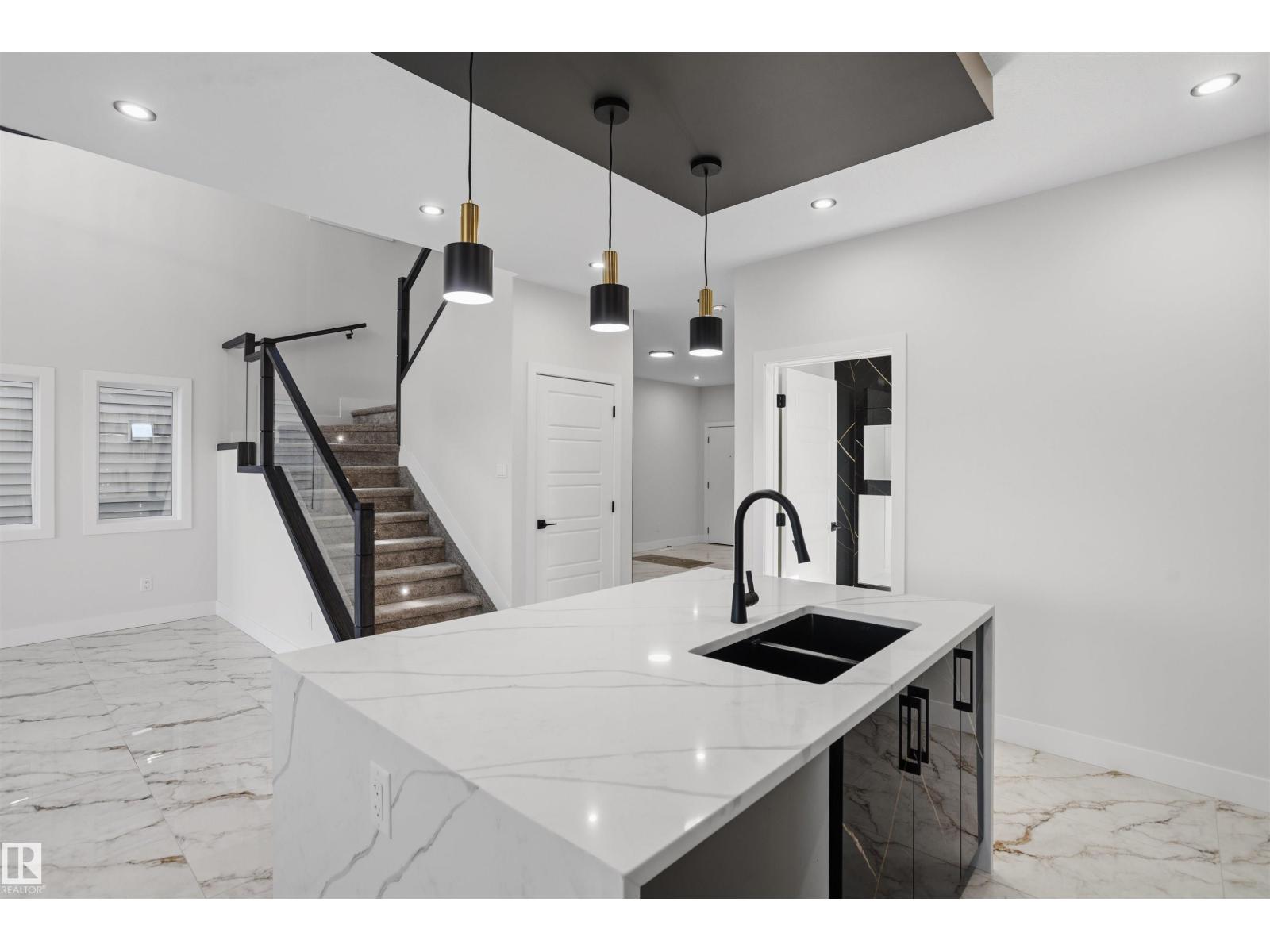 2318 6a Av SW, Edmonton, Alberta  T6X 3E8 - Photo 13 - E4504856