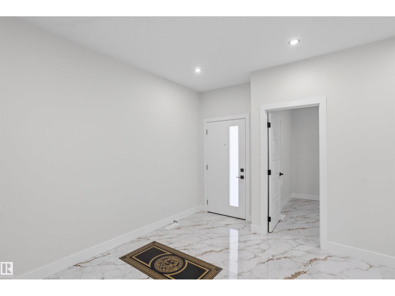 2318 6a Av SW, Edmonton, Alberta  T6X 3E8 - Photo 2 - E4504856