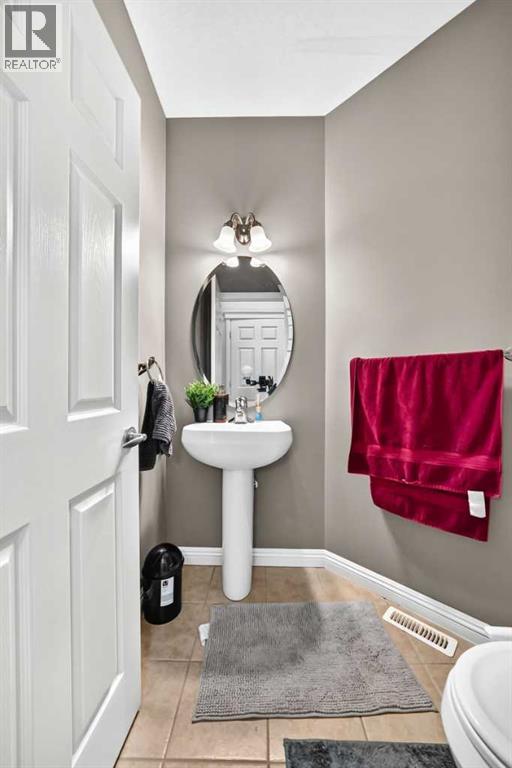 153 Cranleigh Bay SE, Calgary, Alberta  T3M 1H5 - Photo 18 - A2333843
