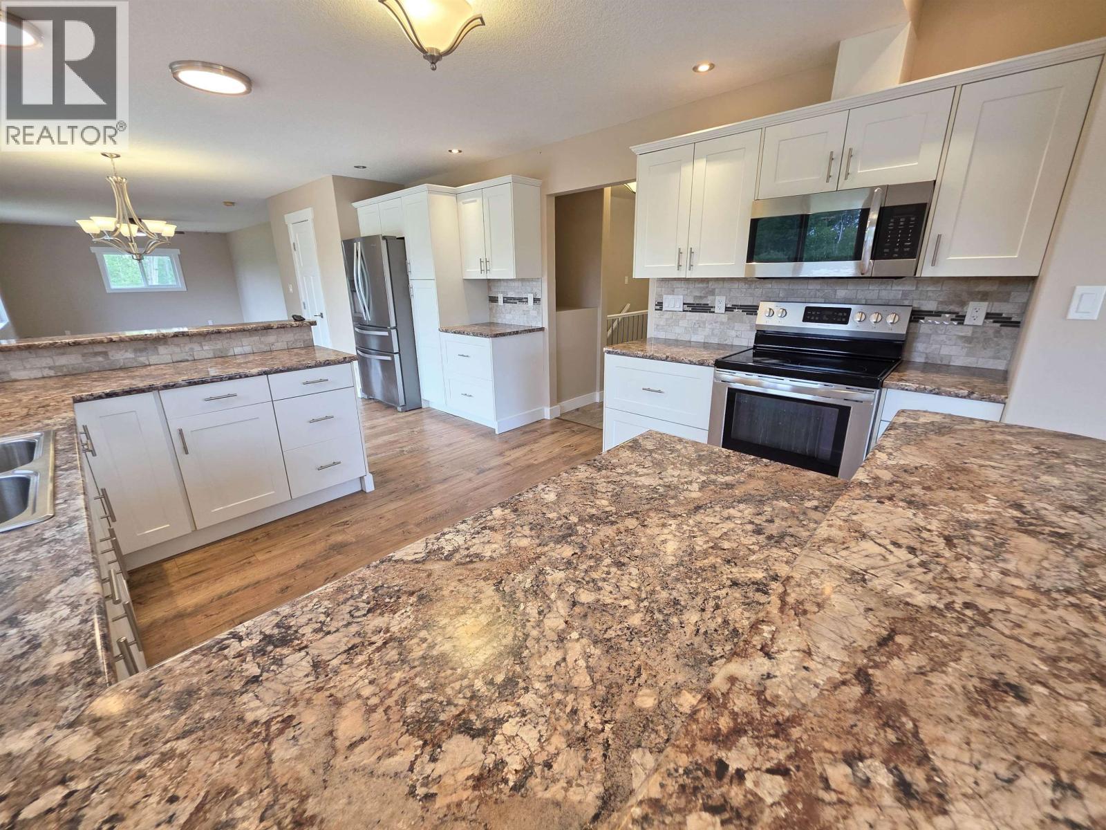 7446 255 Road, Fort St. John, British Columbia  V0C 1C4 - Photo 2 - R3157715