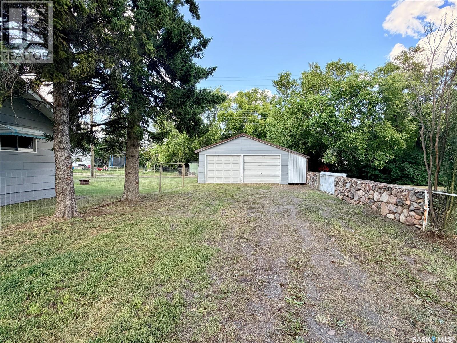 104 Railway Avenue E, Neilburg, Saskatchewan  S0M 2C0 - Photo 22 - SK046213