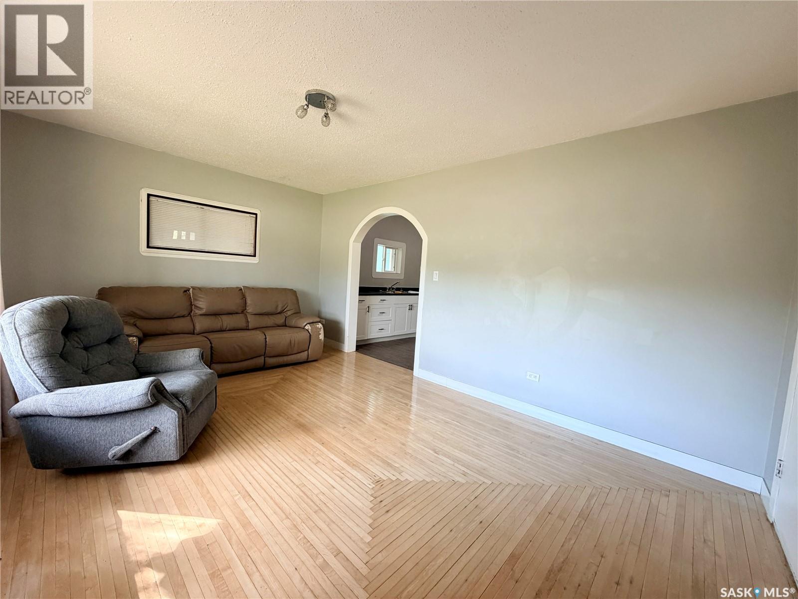104 Railway Avenue E, Neilburg, Saskatchewan  S0M 2C0 - Photo 8 - SK046213