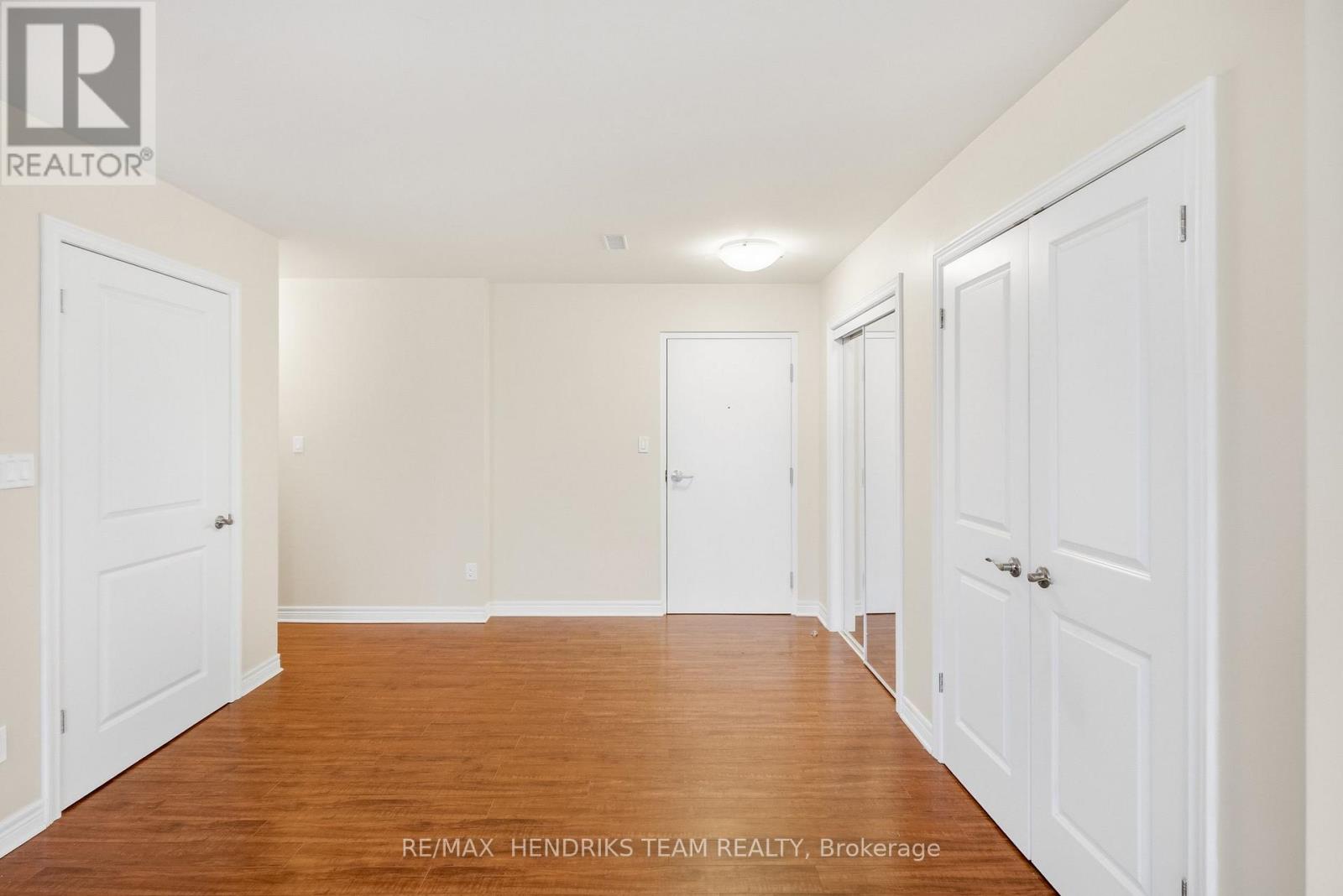 Upper Floor (2b) - 320 Vine Street, St. Catharines, Ontario  L2M 4T3 - Photo 5 - X13678746