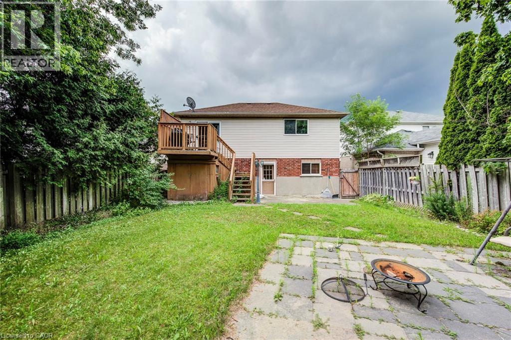 562 Erinbrook Drive, Kitchener, Ontario  N2E 3M8 - Photo 32 - 40845438