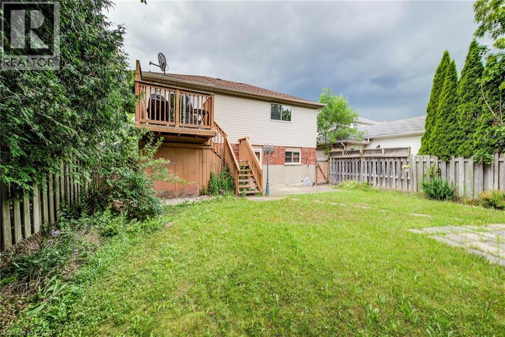562 Erinbrook Drive, Kitchener, Ontario  N2E 3M8 - Photo 33 - 40845438